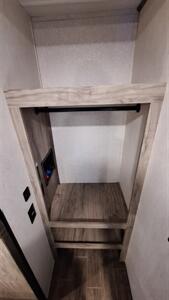 2021 Forest River Cherokee Artic wolf 3660suite - Photo 22 - Liberty, TX 77575