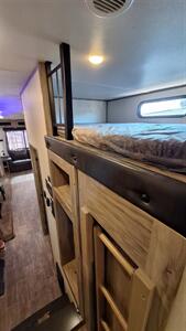 2021 Forest River Cherokee Artic wolf 3660suite - Photo 17 - Liberty, TX 77575