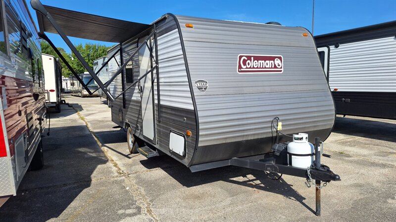 2024 Keystone Coleman 17B   - Photo 1 - Liberty, TX 77575