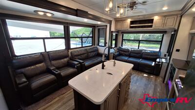 2022 Keystone Avalanche 377MB   - Photo 10 - Oxnard, CA 93030