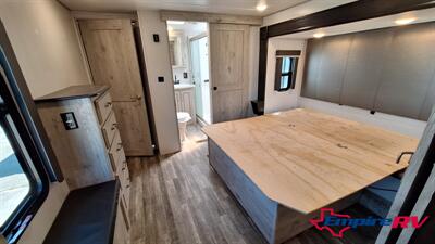 2022 Keystone Avalanche 377MB   - Photo 18 - Oxnard, CA 93030