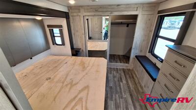 2022 Keystone Avalanche 377MB   - Photo 15 - Oxnard, CA 93030