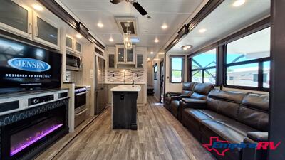 2022 Keystone Avalanche 377MB   - Photo 8 - Oxnard, CA 93030