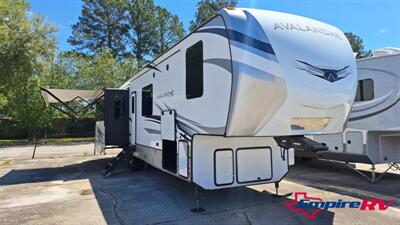 2022 Keystone Avalanche 377MB   - Photo 2 - Oxnard, CA 93030