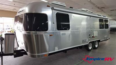 2020 Airstream GLOBETROTTER 27FB   - Photo 4 - Liberty, TX 77575