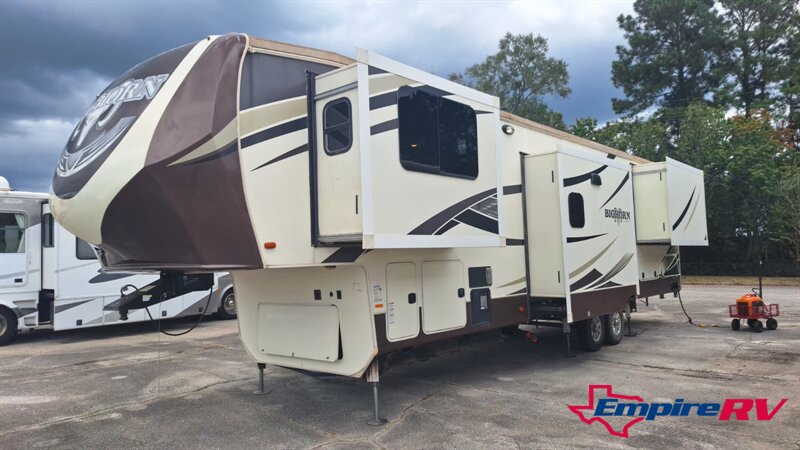 2016 HEARTLAND BIGHORN 3750FL - Photo 1 - Liberty, TX 77575