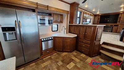 2016 HEARTLAND BIGHORN 3750FL   - Photo 11 - Liberty, TX 77575