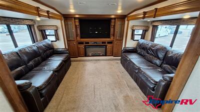 2016 HEARTLAND BIGHORN 3750FL   - Photo 5 - Liberty, TX 77575