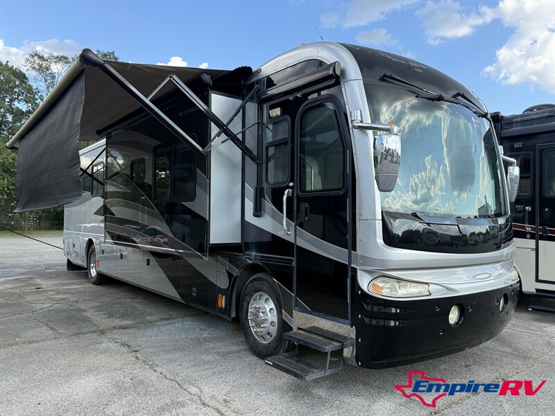 2006 Fleetwood REVOLUTION le 40E - Photo 3 - Liberty, TX 77575