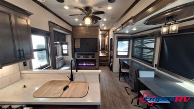 2022 Forest River Riverstone 39RKFB   - Photo 13 - Liberty, TX 77575