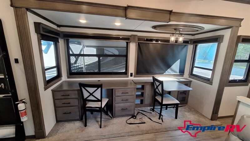 2022 Forest River Riverstone 39RKFB   - Photo 15 - Liberty, TX 77575