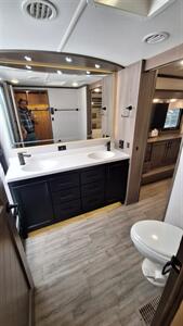 2022 Forest River Riverstone 39RKFB   - Photo 23 - Liberty, TX 77575