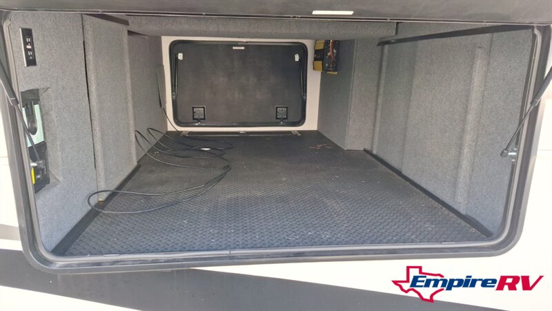 2022 Forest River Riverstone 39RKFB   - Photo 8 - Liberty, TX 77575