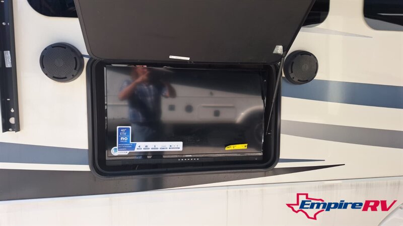 2022 Forest River Riverstone 39RKFB   - Photo 6 - Liberty, TX 77575