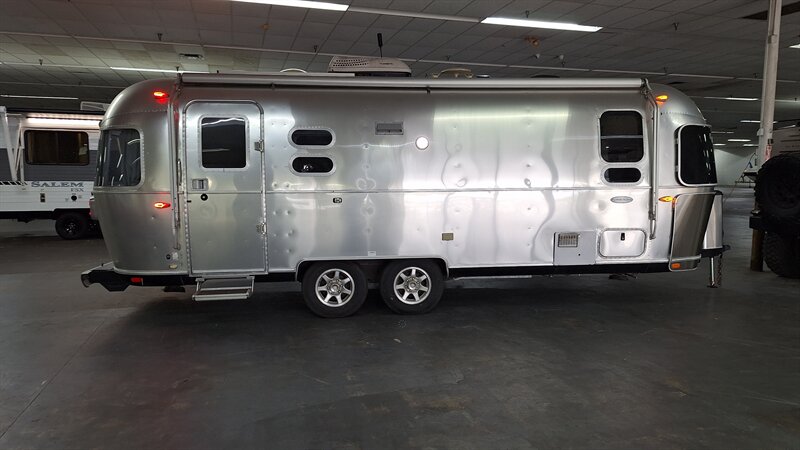 2018 Airstream Flying Cloud 25FB   - Photo 1 - Liberty, TX 77575