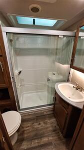 2017 Forest River Sabre   - Photo 15 - Liberty, TX 77575