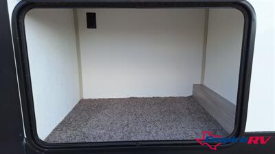 2017 Forest River Sabre   - Photo 6 - Liberty, TX 77575