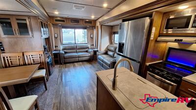 2017 Forest River Sabre   - Photo 9 - Liberty, TX 77575