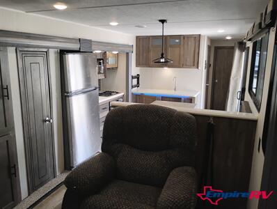 2020 Palomino puma 38den   - Photo 13 - Liberty, TX 77575