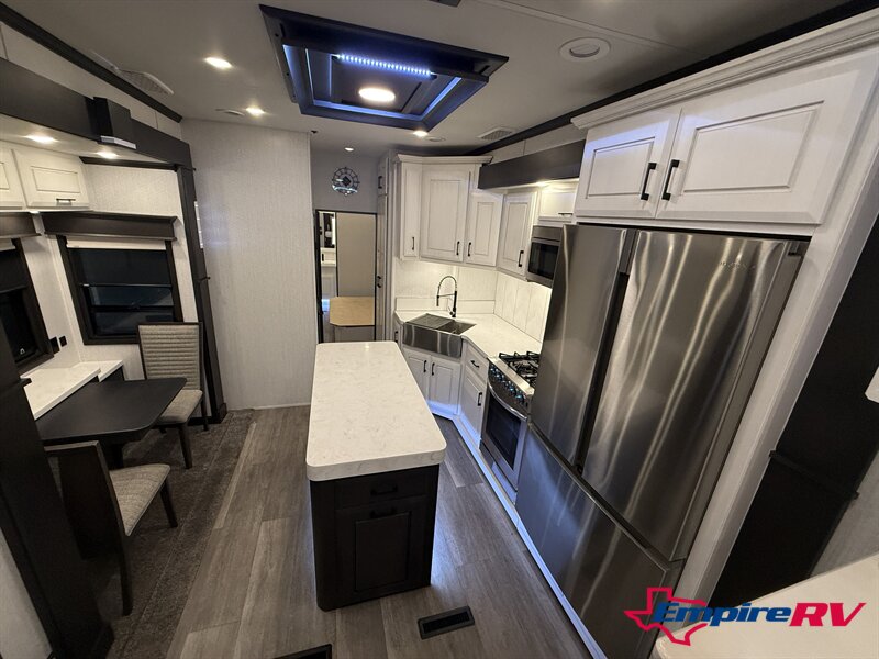 2023 DRV MOBILE SUITES NASHVILLE - Photo 19 - Liberty, TX 77575