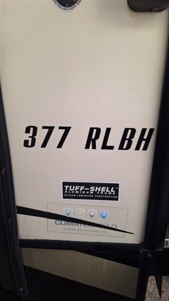 2016 Jayco Northpoint 377RLBH   - Photo 1 - Liberty, TX 77575