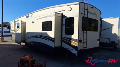 2016 Jayco Northpoint 377RLBH - Photo 5 - Liberty, TX 77575