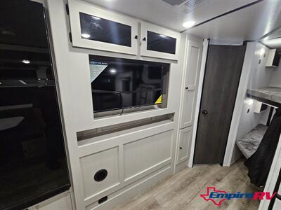 2025 Coachmen SPIRIT ULTRA LITE 2963bh   - Photo 16 - Liberty, TX 77575