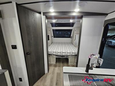 2025 Coachmen SPIRIT ULTRA LITE 2963bh   - Photo 10 - Liberty, TX 77575