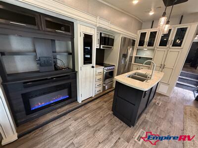 2020 Jayco EAGLE 355MBQS   - Photo 9 - Liberty, TX 77575