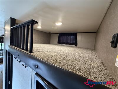 2020 Jayco EAGLE 355MBQS   - Photo 15 - Liberty, TX 77575