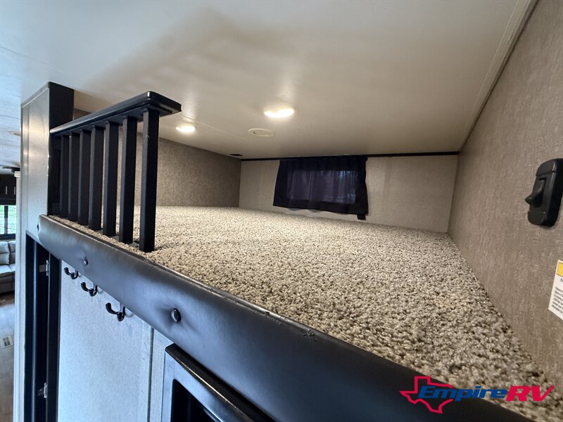 2020 Jayco EAGLE 355MBQS - Photo 15 - Liberty, TX 77575