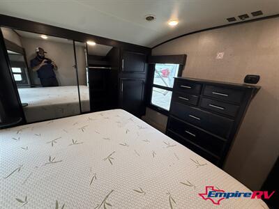 2020 Jayco EAGLE 355MBQS   - Photo 13 - Liberty, TX 77575