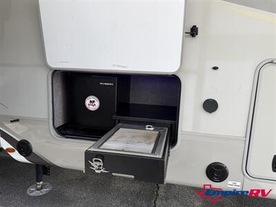 2020 Jayco EAGLE 355MBQS   - Photo 7 - Liberty, TX 77575