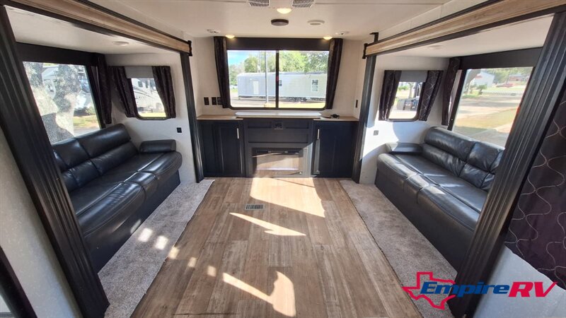 2021 cherokee 306mm - Photo 7 - Liberty, TX 77575
