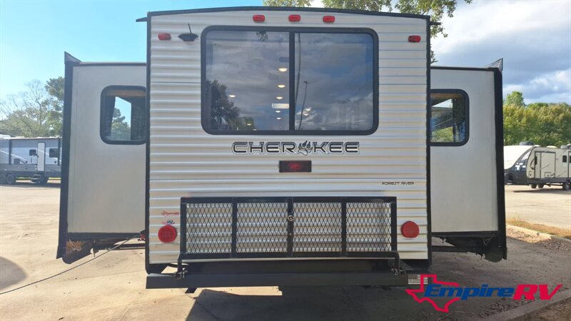 2021 cherokee 306mm - Photo 1 - Liberty, TX 77575