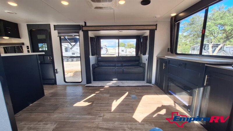 2021 cherokee 306mm - Photo 16 - Liberty, TX 77575