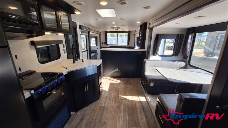 2021 cherokee 306mm - Photo 10 - Liberty, TX 77575
