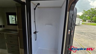 2026 Forest River Salem 376FAM   - Photo 15 - Oxnard, CA 93030