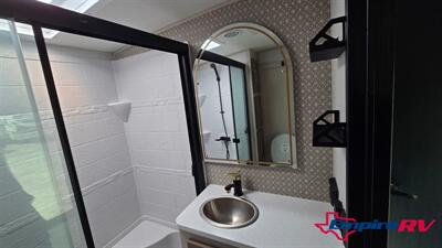 2026 Forest River Salem 376FAM   - Photo 6 - Oxnard, CA 93030