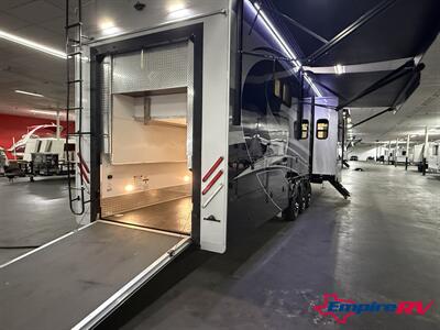 2024 Forest River Riverstone LEGACY 42FSKG   - Photo 5 - Liberty, TX 77575