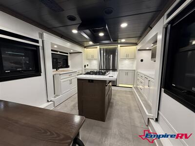 2024 Forest River Riverstone LEGACY 42FSKG   - Photo 7 - Liberty, TX 77575