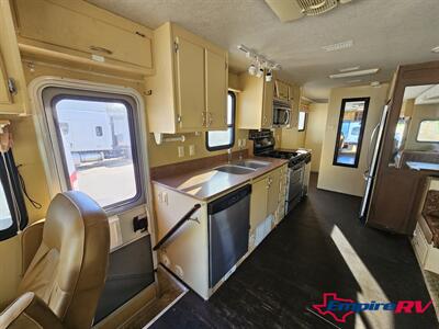 2008 COACHWORKS 39A   - Photo 26 - Liberty, TX 77575