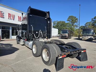 2017 Peterbilt 389   - Photo 5 - Liberty, TX 77575