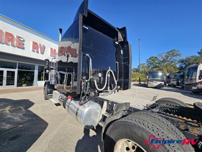 2017 Peterbilt 389   - Photo 6 - Liberty, TX 77575