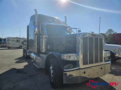 2017 Peterbilt 389   - Photo 2 - Liberty, TX 77575