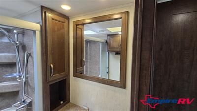 2018 SIERRA 387MKOK   - Photo 15 - Liberty, TX 77575