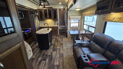 2018 SIERRA 387MKOK   - Photo 30 - Liberty, TX 77575