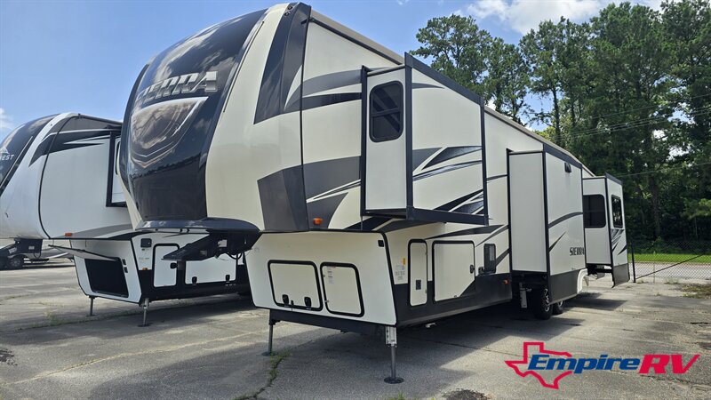 2018 SIERRA 387MKOK - Photo 1 - Liberty, TX 77575