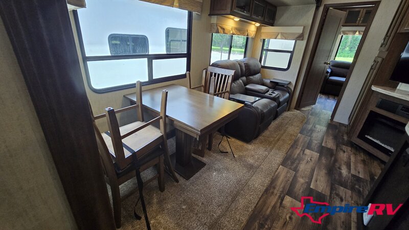 2018 SIERRA 387MKOK - Photo 27 - Liberty, TX 77575