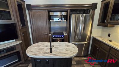 2018 SIERRA 387MKOK   - Photo 20 - Liberty, TX 77575